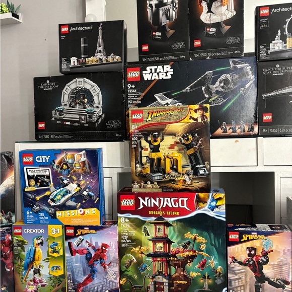 Legos - Picture 5 of 5